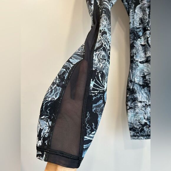 Lululemon Train Times 7/8 Pant *25" - Picture 7 of 14